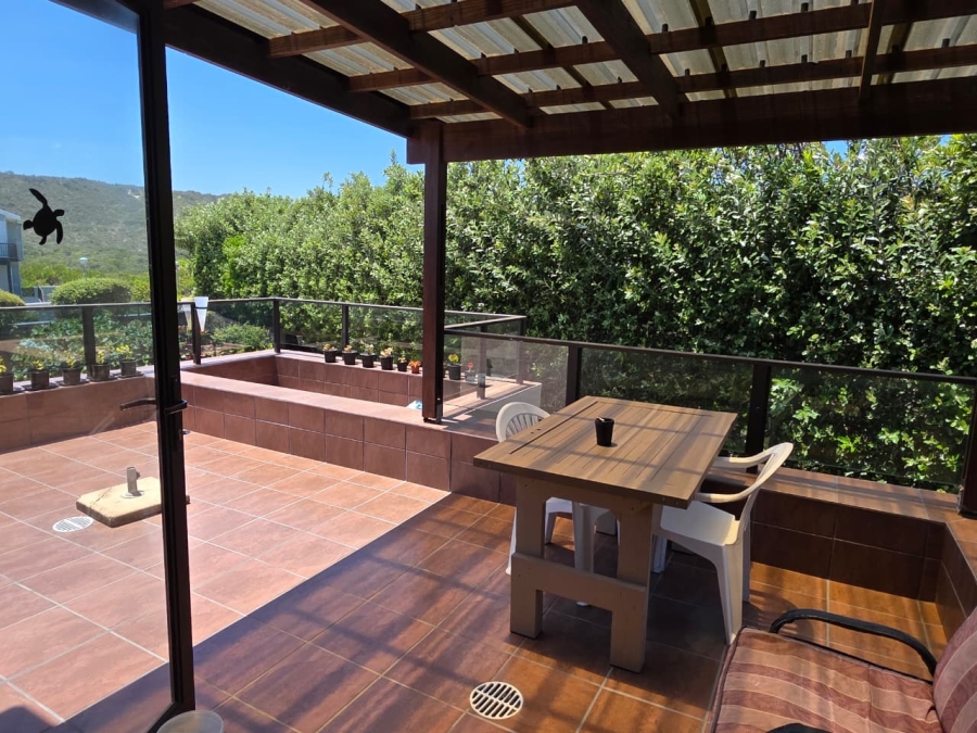 6 Bedroom Property for Sale in Myoli Beach Western Cape